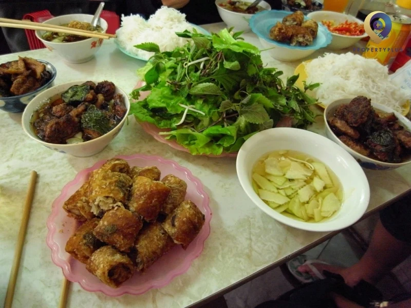 quán ăn hai bà trưng