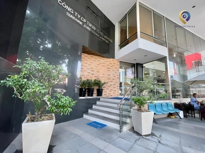 Lối vào tòa nhà Sunshine Building