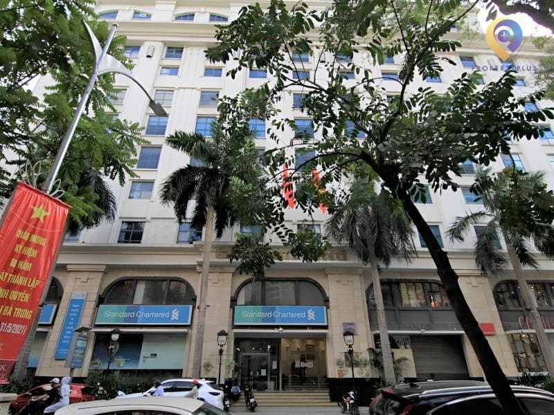 Toàn bộ khung cảnh bên ngoài của tòa nhà CDC Building